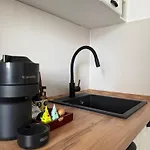 The Pine - Hils Brauner Apartment Bukarest