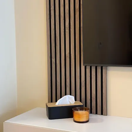The Green Pine Studio Hils Brauner - Free Parking - Close To Subway Bukarest