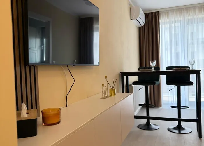 The Pine - Hils Brauner * Bucareste